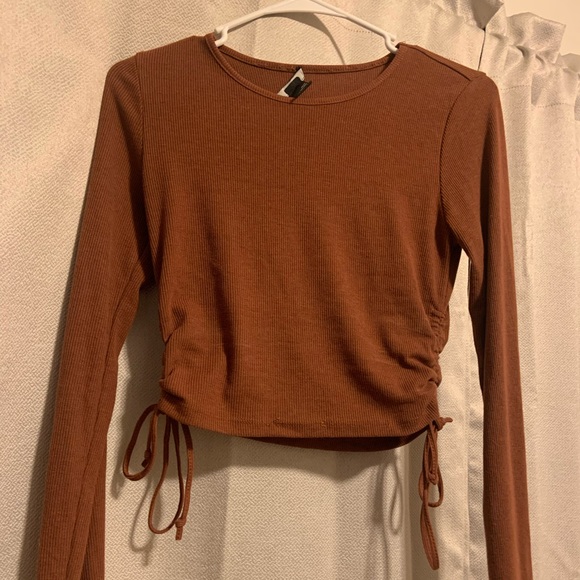 Forever 21 Top! Size M - Picture 1 of 1